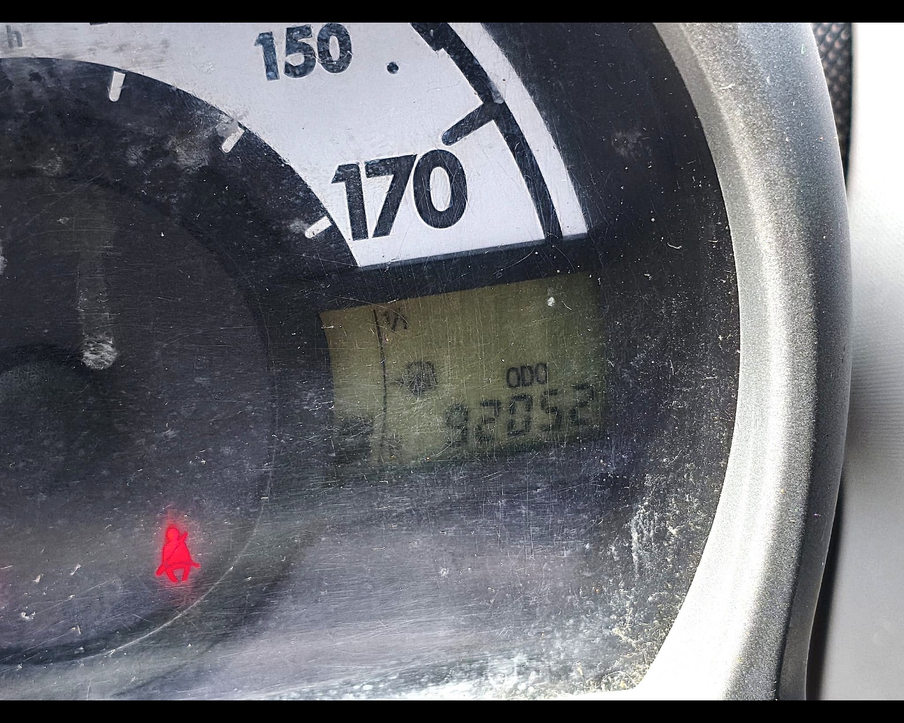 Foto PEUGEOT 107 1.0 12v Access (desir) 5p FL
