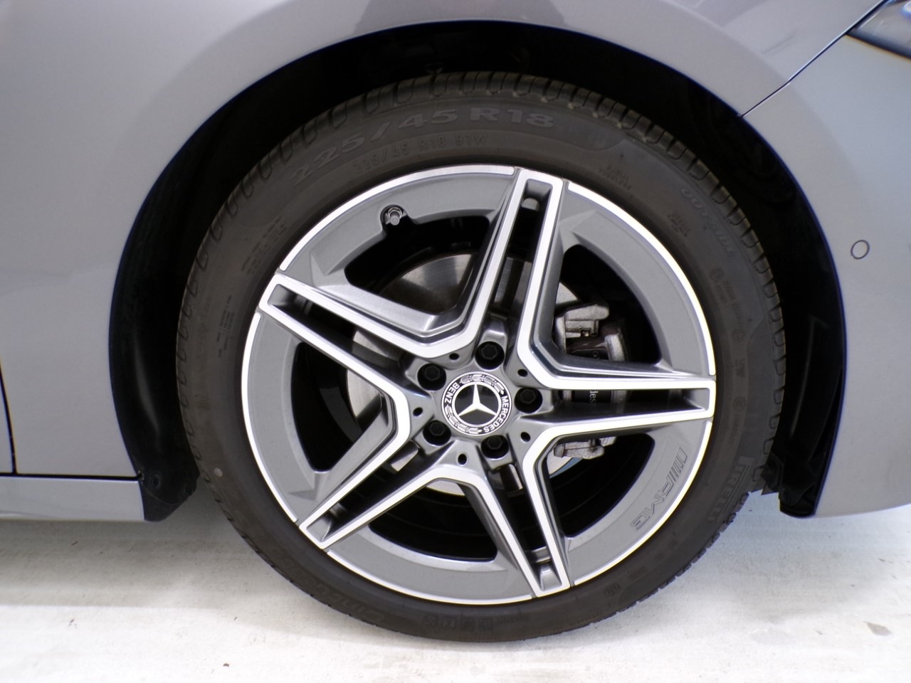 Mercedes Classe A 200 AMG Line Advanced Plus 7G-DCT - 4