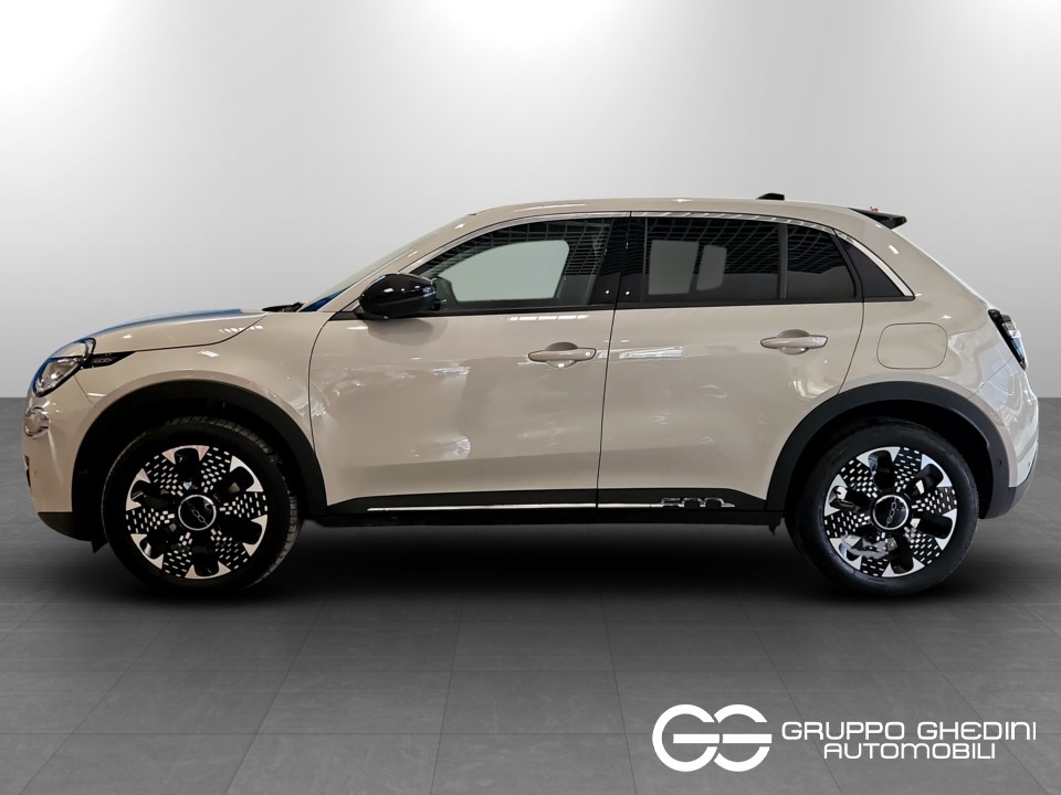 FIAT 600 1.2 hybrid La Prima 110cv auto Ibrida usato - 1