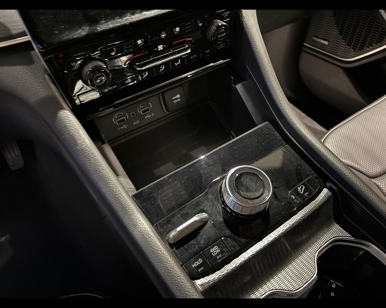 Foto JEEP GRAND CHEROKEE PLUG-IN HYBRID MY24 424 LIMITED 2,0 4XE PHEV 380CV AT8