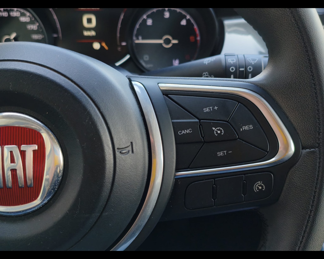 Foto FIAT 500X 1.6 mjt City Cross 4x2 120cv