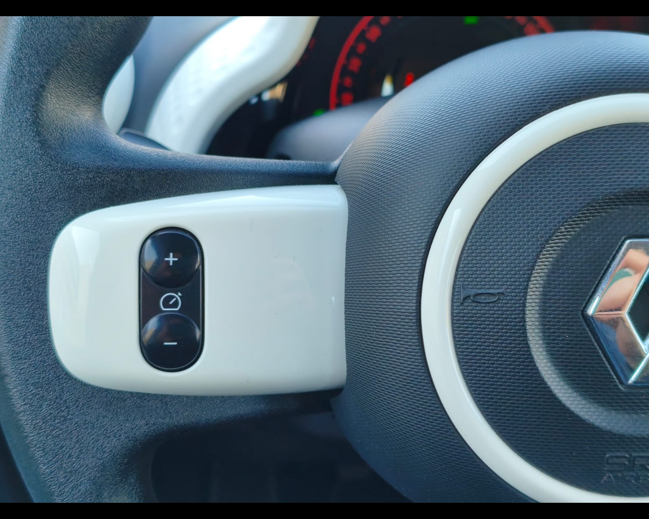 Foto RENAULT Twingo 1.0 sce Zen 65cv