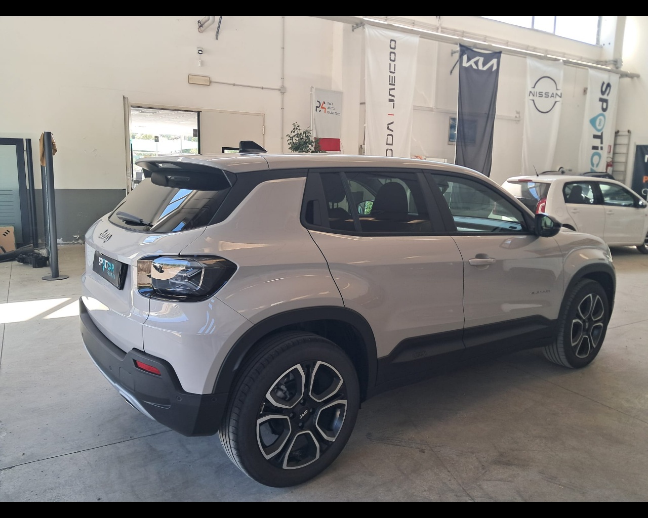 Foto JEEP Avenger 1.2 turbo Summit fwd 100cv
