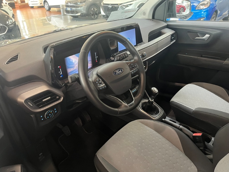 FORD – Tourneo Courier 1.0 EcoBoost Titanium