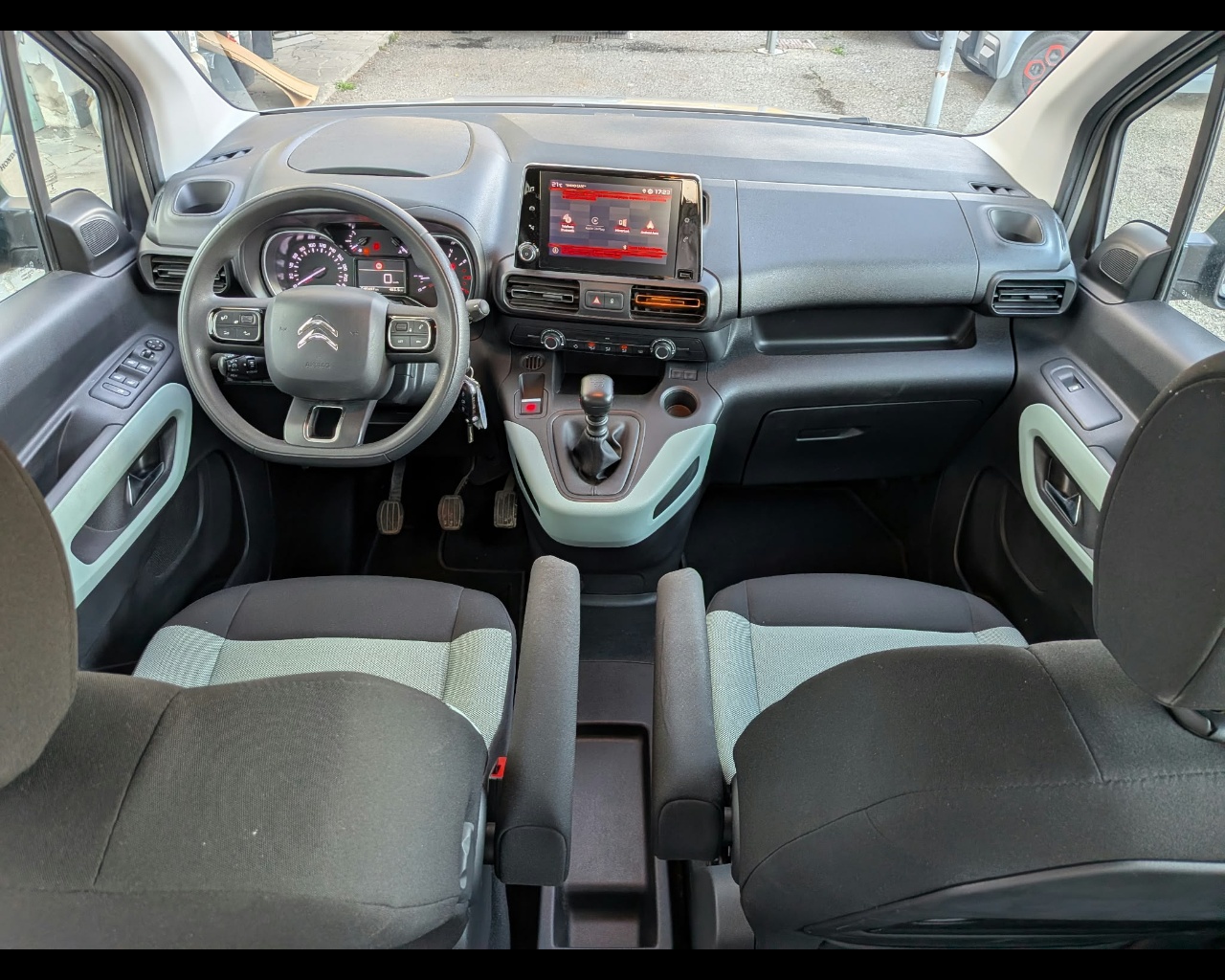 Foto CITROEN Berlingo 1.5 bluehdi M Feel s&s 100cv