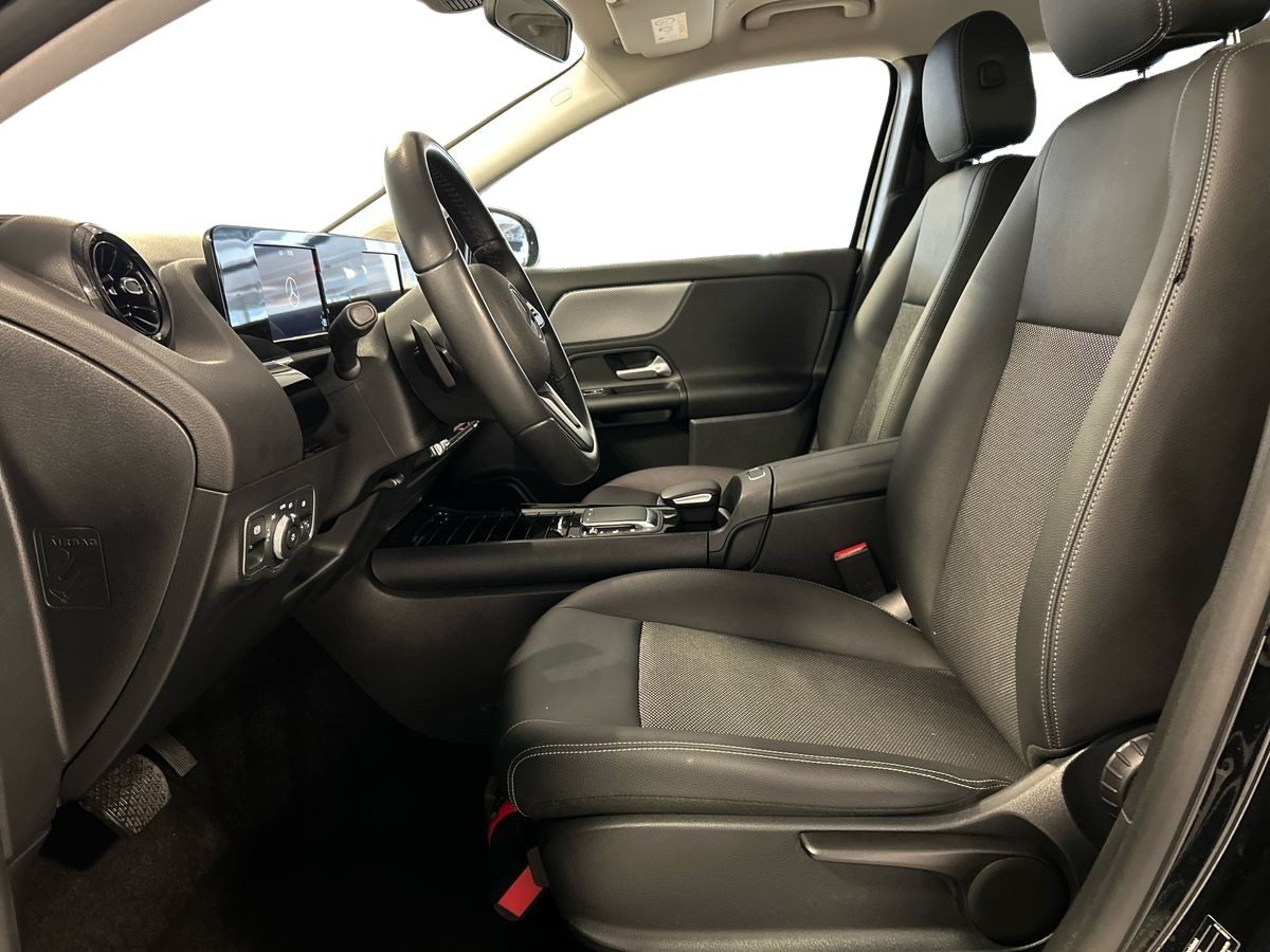 Mercedes GLA GLA 180 D Executive 8G-DCT - 10