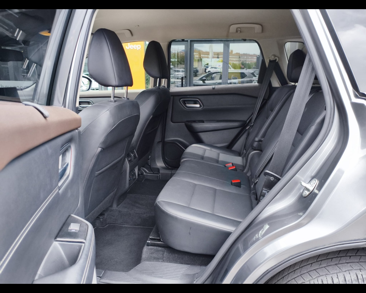 Foto NISSAN X-Trail 1.5 e-power Tekna e-4orce 4wd auto