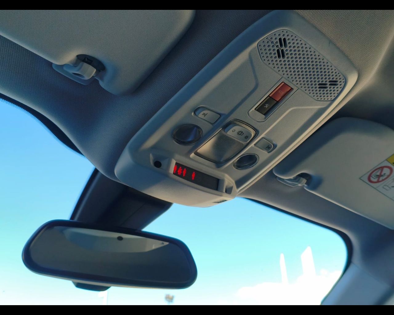 Foto PEUGEOT 2008 1.2 puretech Allure Pack s&s 100cv