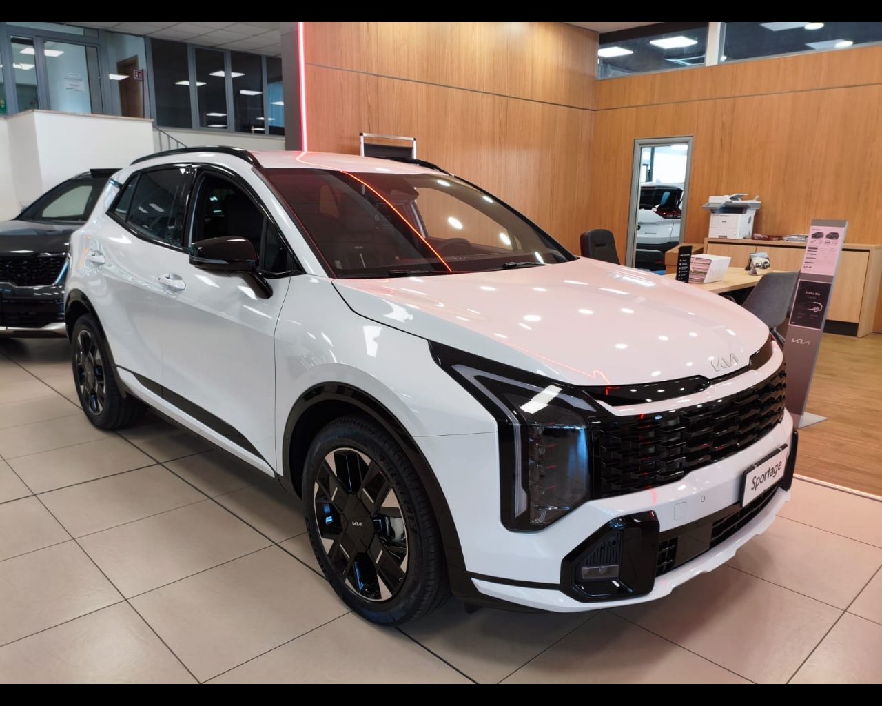 Foto KIA SPORTAGE MY27 1.6 HEV GTL TT