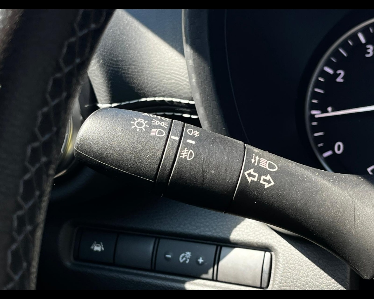 Foto NISSAN Juke 1.0 dig-t N-Connecta 114cv