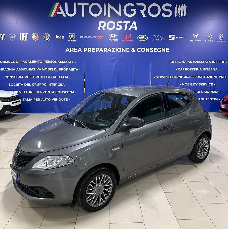 LANCIA Ypsilon Iii 2015 Ypsilon 1.0 firefly hybrid Silver s&s 70cv