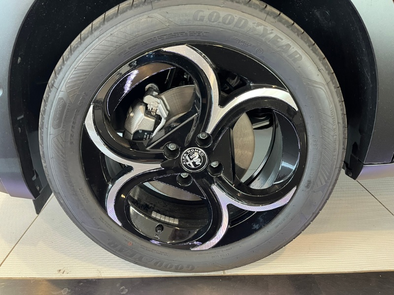 ALFA ROMEO – Junior 1.2 145 CV Hybrid eDCT6 Speciale
