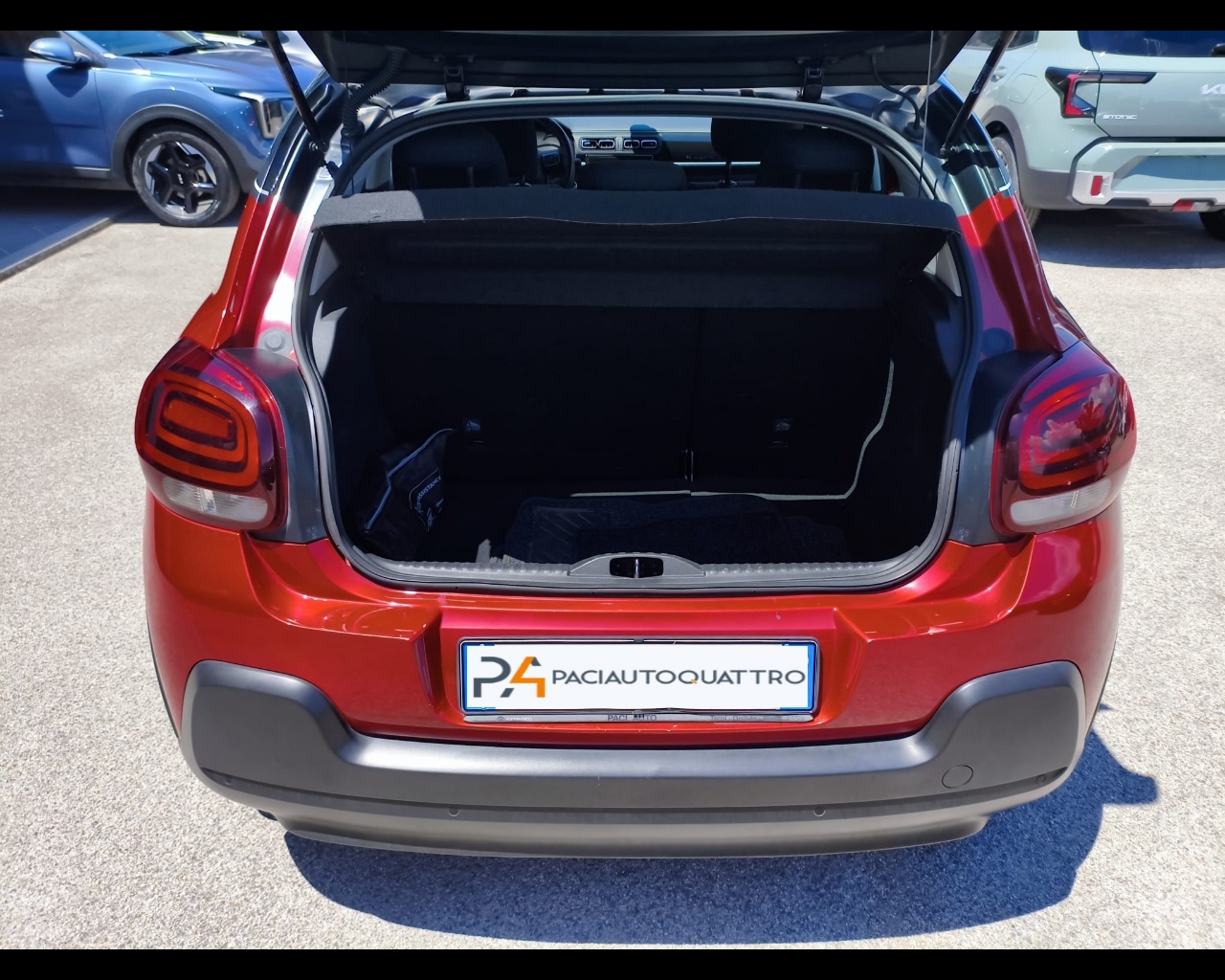 Foto CITROEN C3 1.2 puretech Shine 82cv