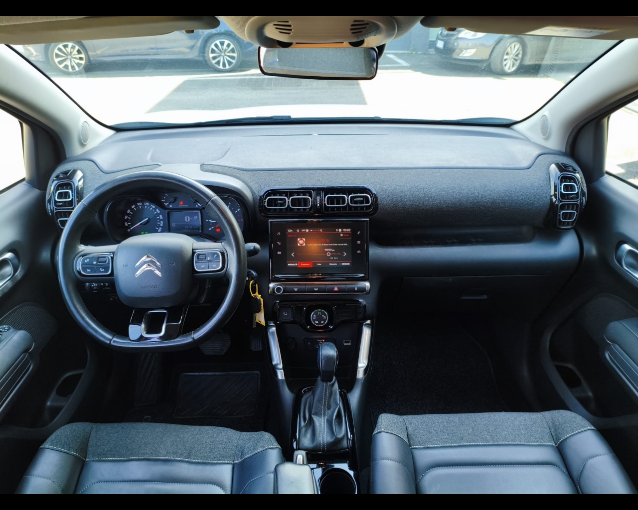 Foto CITROEN C3 Aircross 1.5 bluehdi Shine s&s 120cv eat6