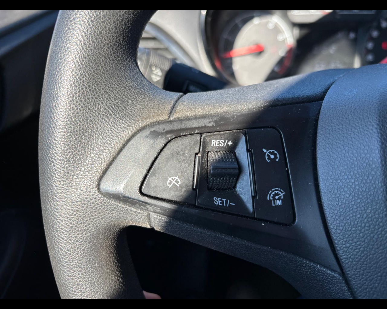 Foto OPEL Karl 1.0 N-Joy 75cv