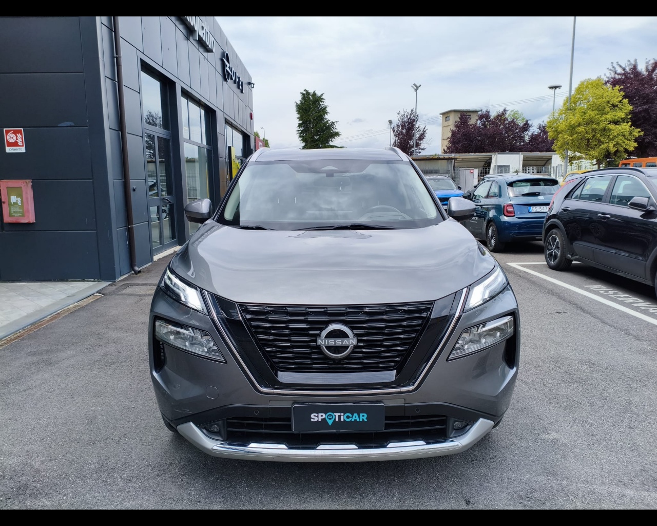 Foto NISSAN X-Trail 1.5 e-power Tekna e-4orce 4wd auto