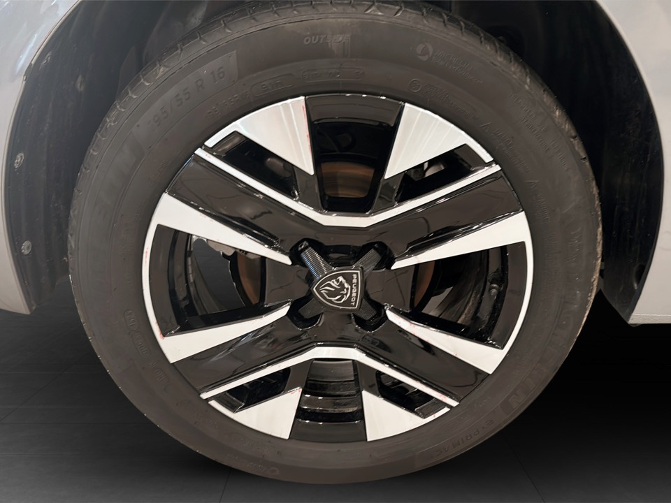 PEUGEOT 208 1.2 puretech Allure s&s 100cv Benzina usato - 22