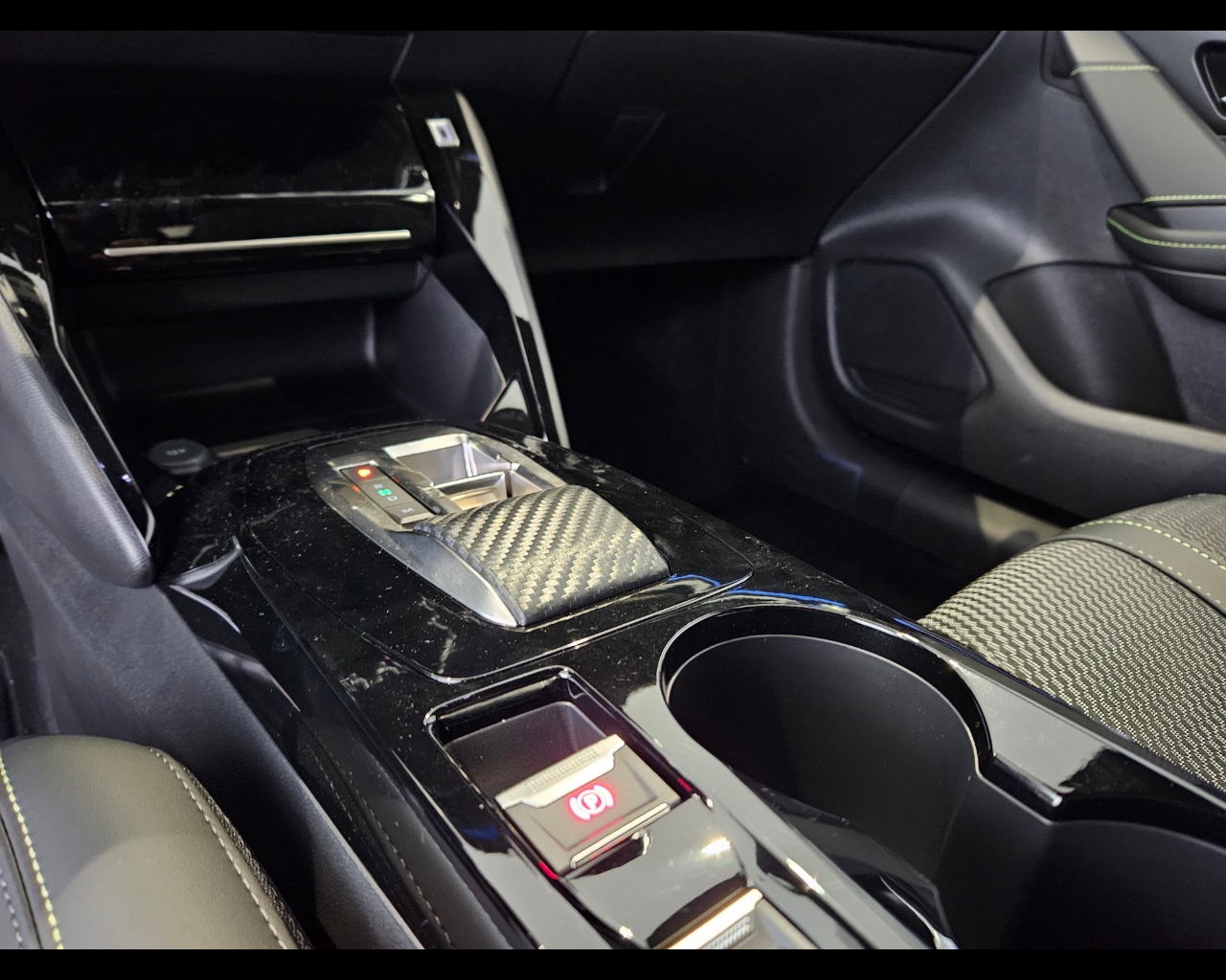 PEUGEOT 208 208 1.2 hybrid GT 145cv e-dcs 6 Ibrido benzina Usato - 9