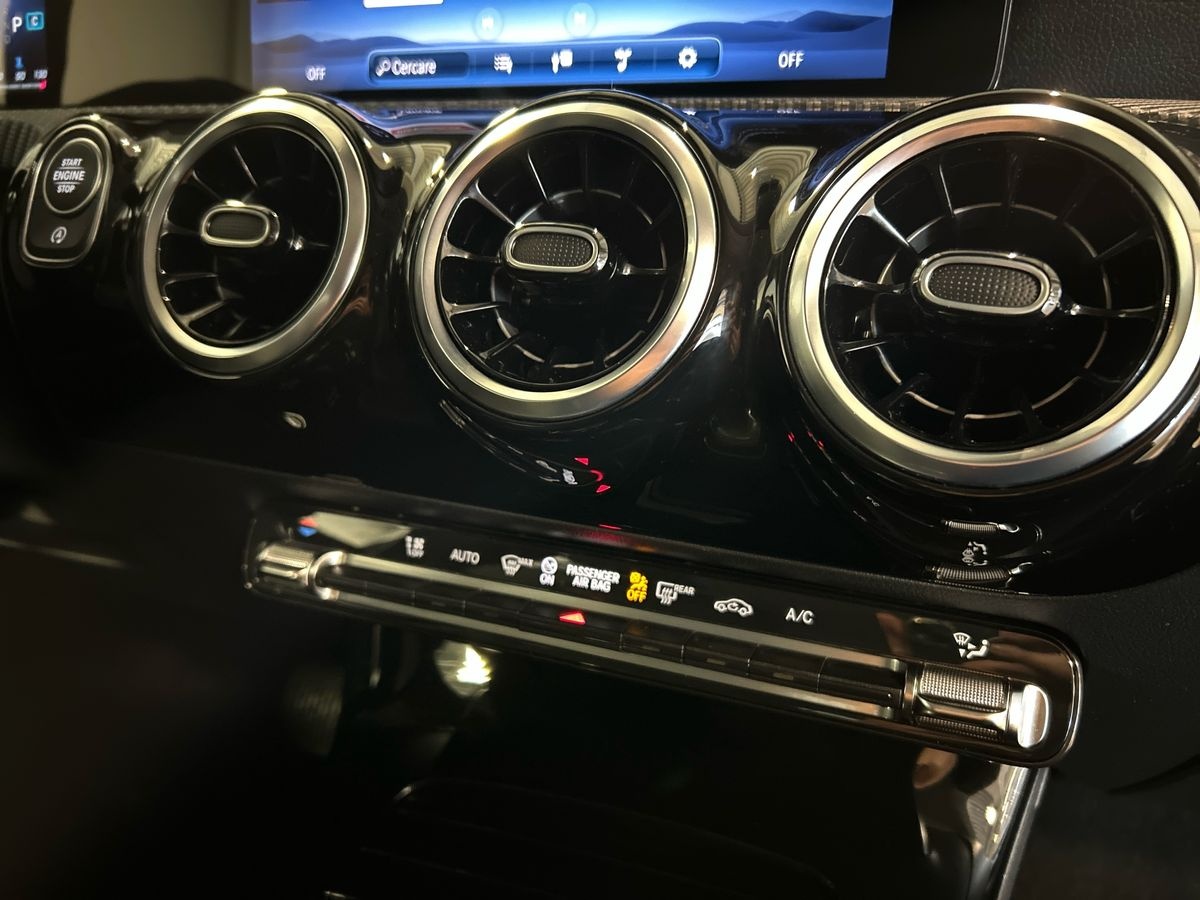 Mercedes CLA Shooting Brake CLA Shooting Brake 180 D Advanced 8G-DCT - 14