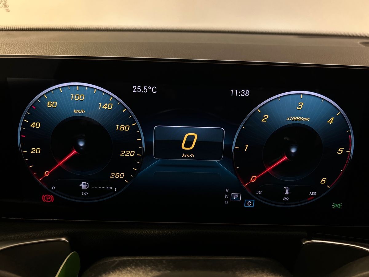 Mercedes GLB GLB 200 D Premium 8G-DCT - 13