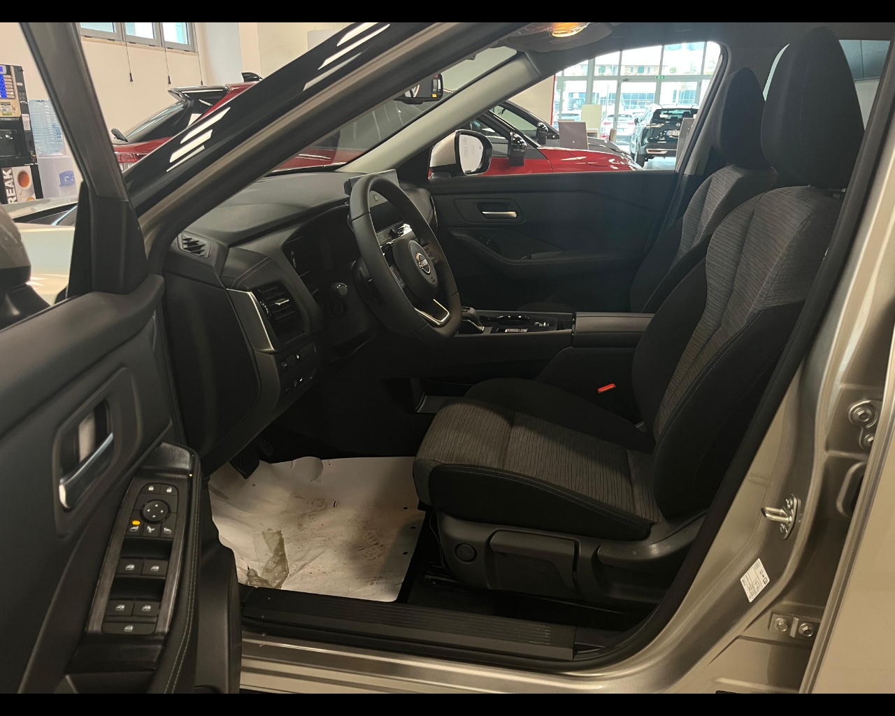 Foto NISSAN X-Trail 1.5 mhev N-Connecta 2wd xtronic