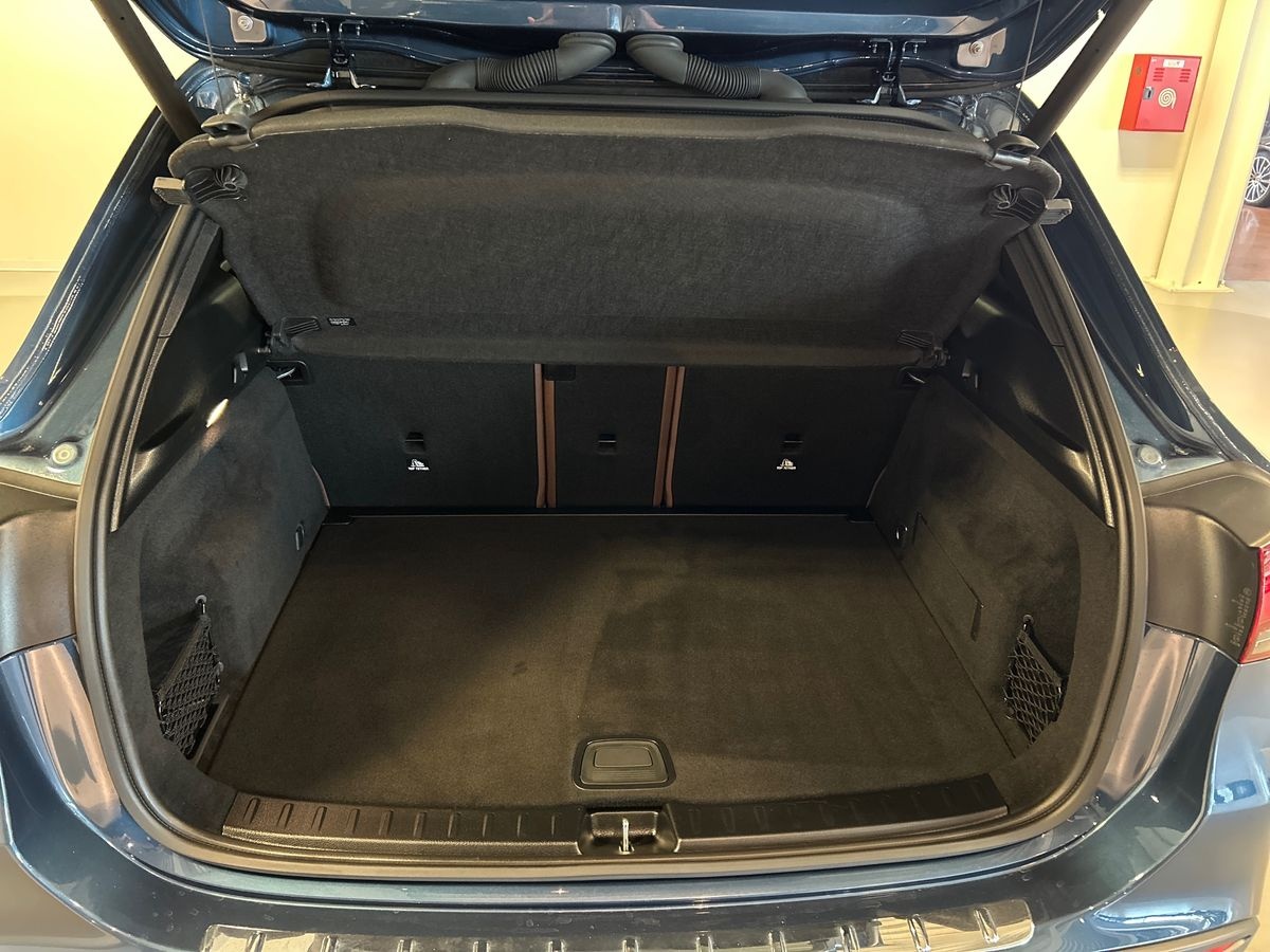 Mercedes GLA GLA 200 D Premium 8G-DCT - 8