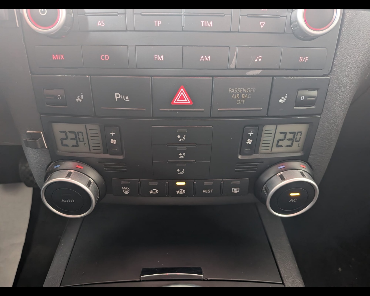 Foto VOLKSWAGEN Touareg 2.5 tdi R5 dpf FL