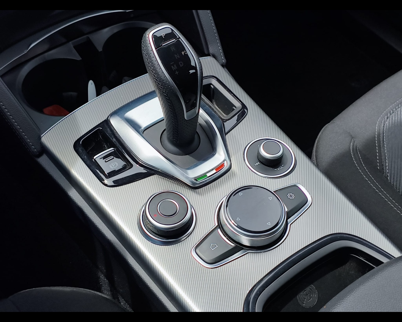 Foto ALFA ROMEO Stelvio 2.2 t Sprint Q4 210cv auto