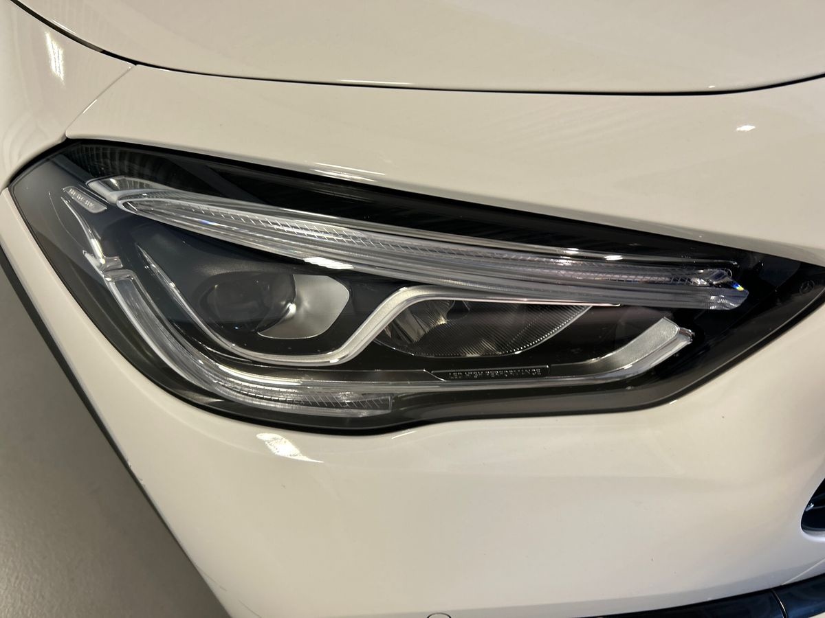 Mercedes GLA GLA 200 D Premium 4Matic 8G-DCT - 7