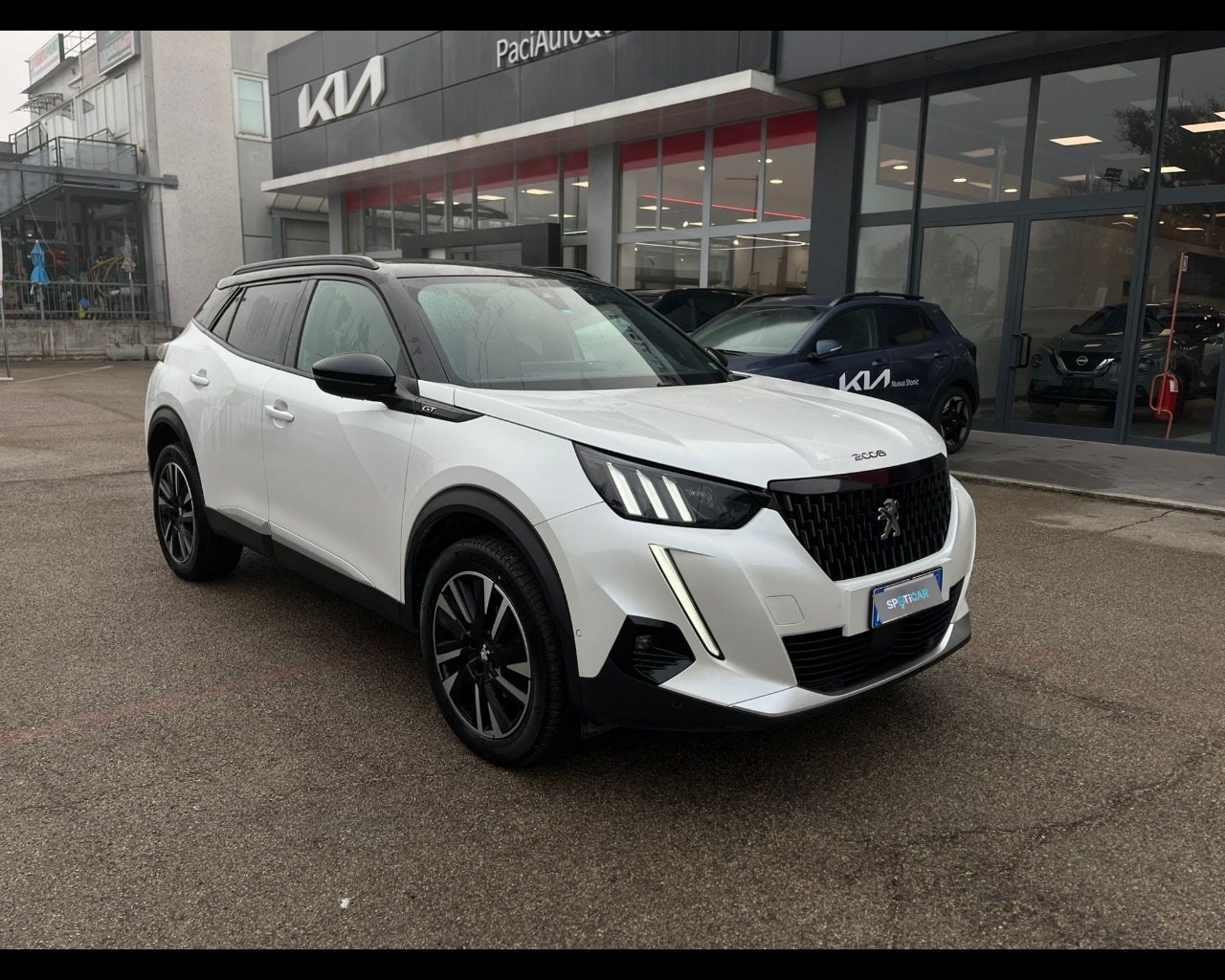 Foto PEUGEOT  2008 1.5 bluehdi GT Pack s&s 130cv eat8