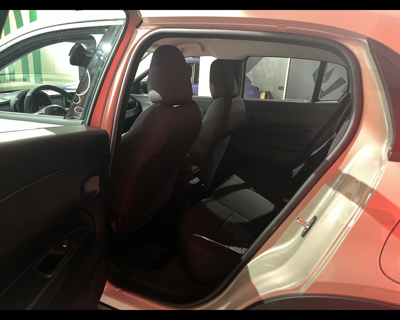 Foto FIAT 600 Hybrid Business 1.2 Hybrid110cv