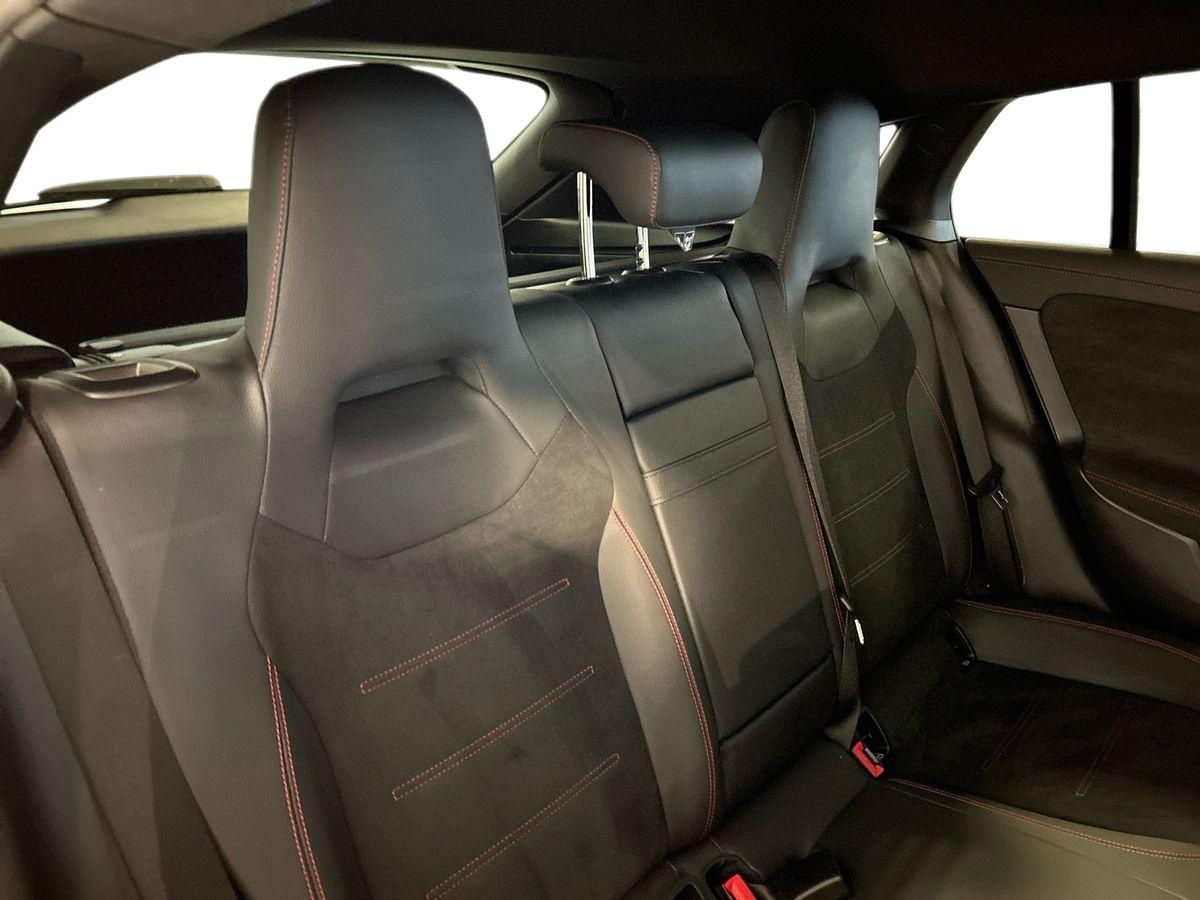 Mercedes  CLA Shooting Brake 200 D AMG Line Advanced Plus 8G-DCT - 16