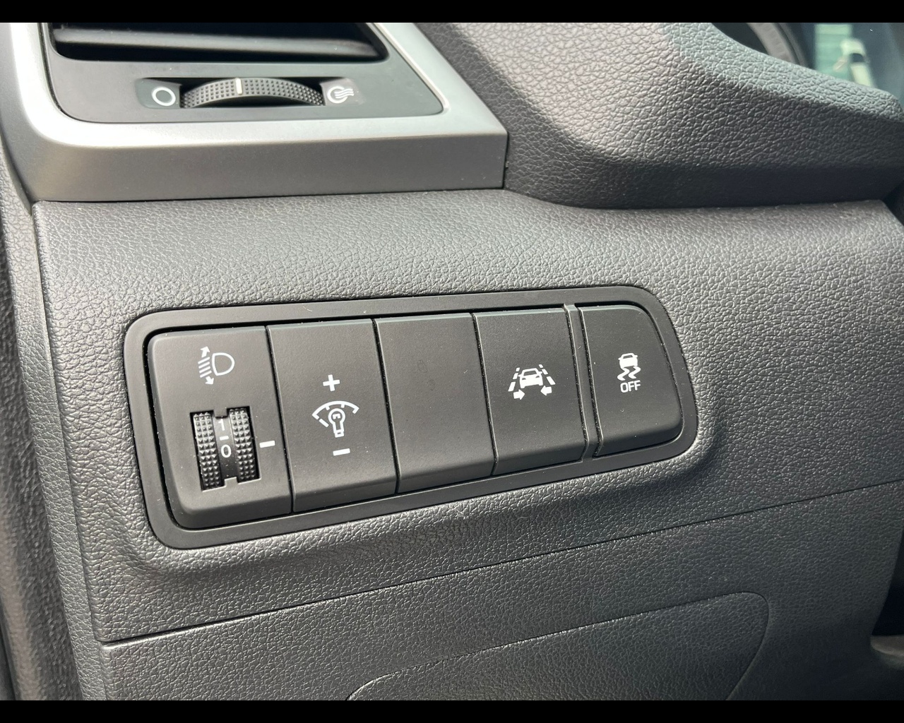 Foto HYUNDAI Tucson 1.7 crdi Xpossible 2wd 115cv