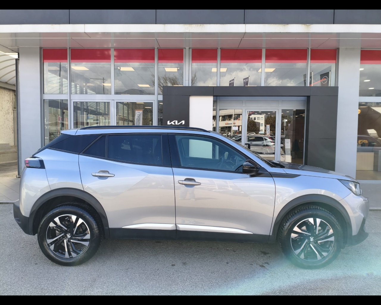 Foto PEUGEOT 2008 1.2 puretech Allure Pack s&s 100cv