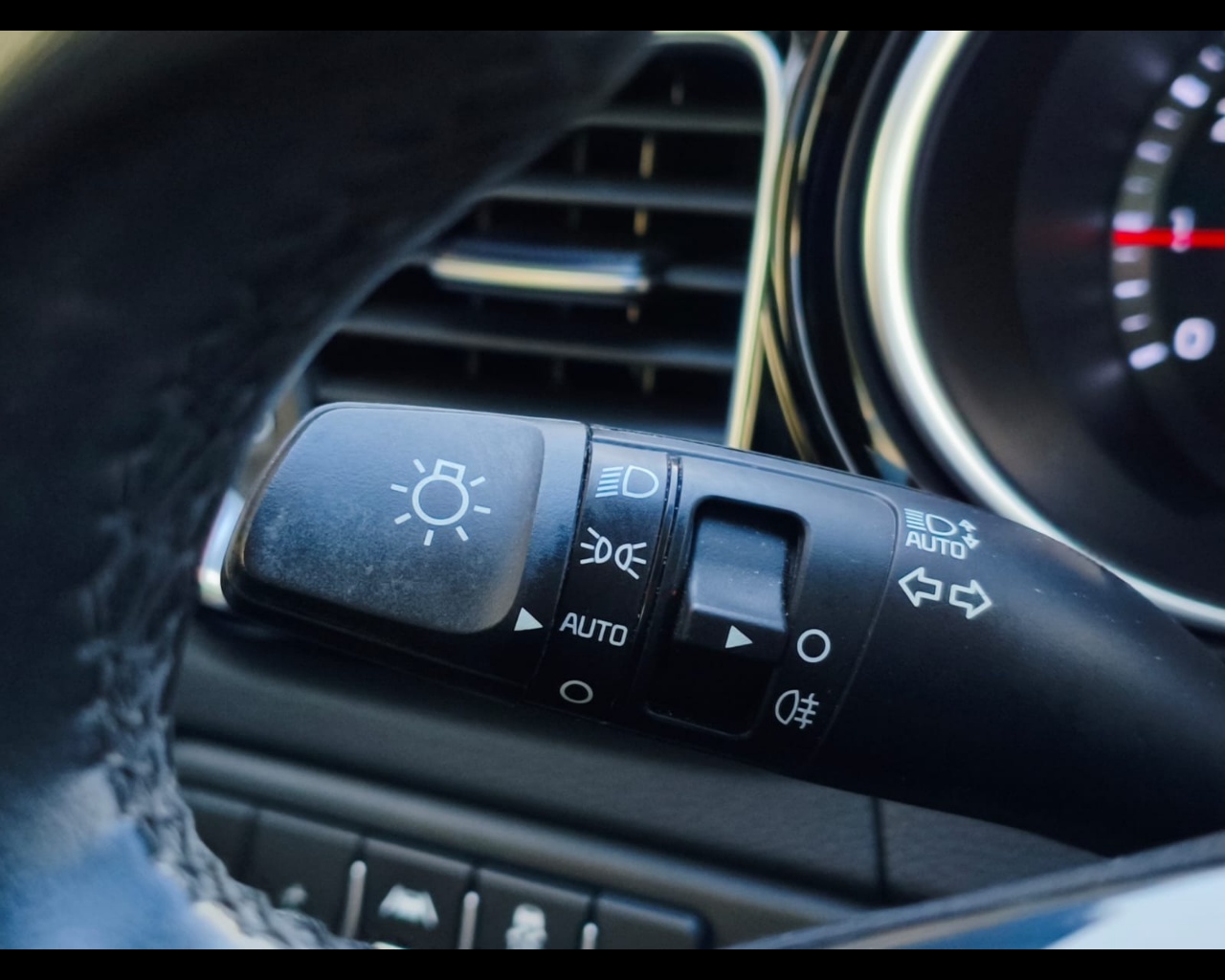 Foto KIA XCeed 1.0 tgdi Gpl Business 117cv mt