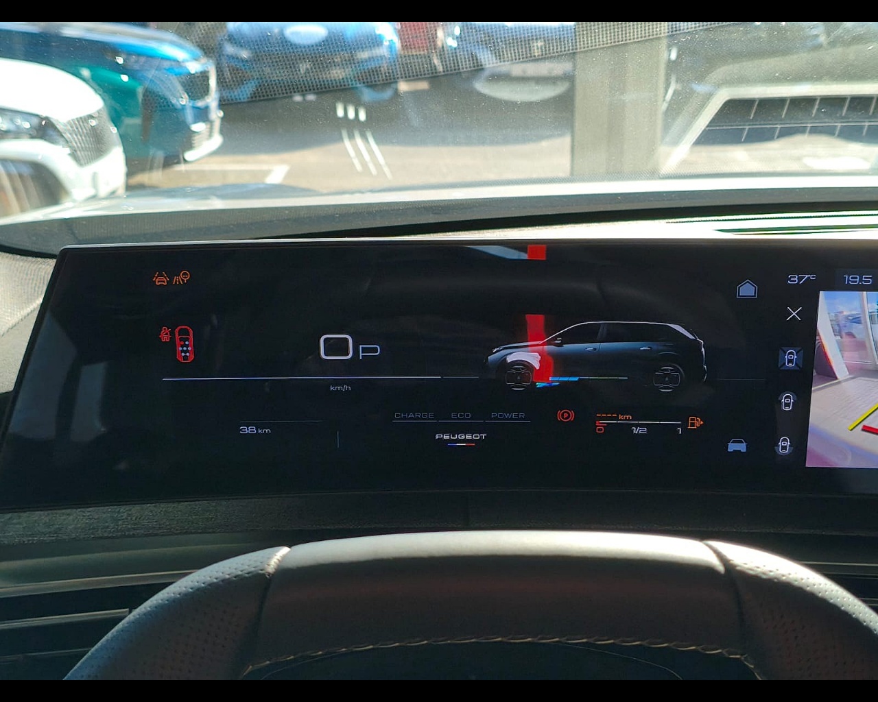 Foto PEUGEOT 5008 1.2 hybrid GT 136cv e-dcs6