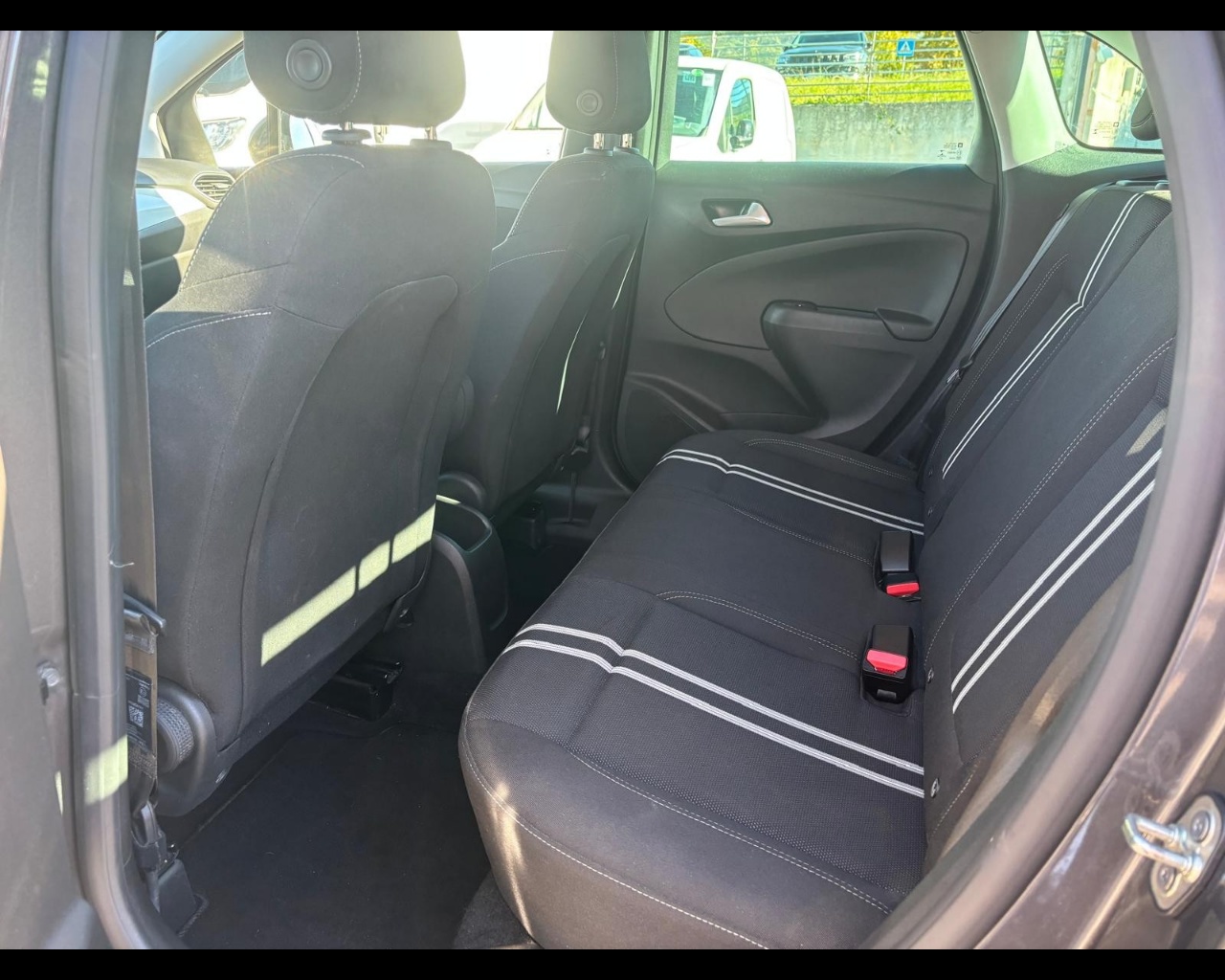 Foto OPEL Crossland 1.5 ecotec Design&Tech 110cv