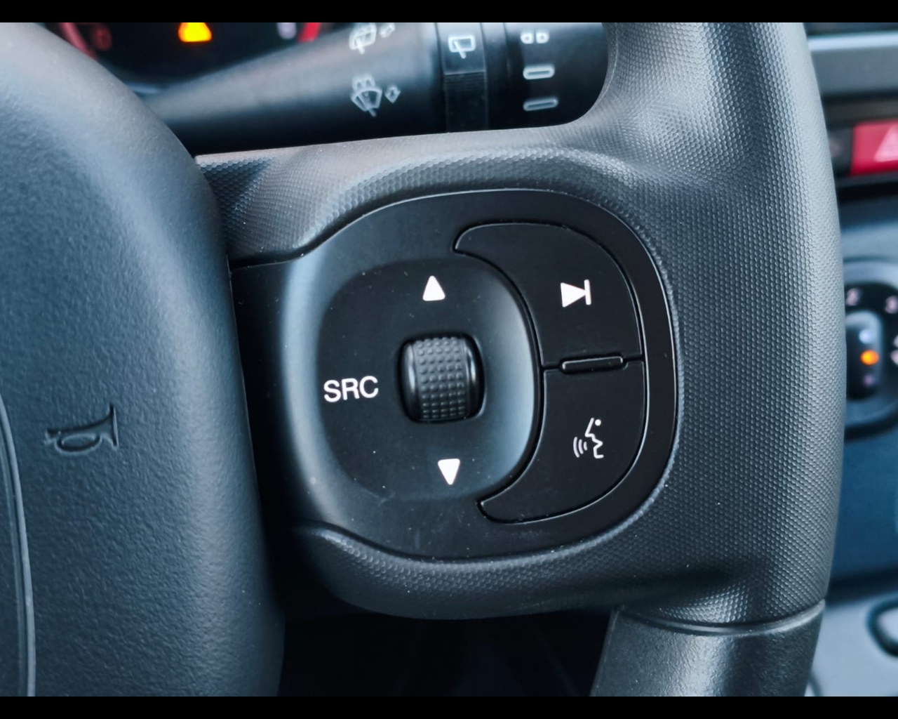 Foto FIAT Panda 1.0 firefly hybrid s&s 70cv