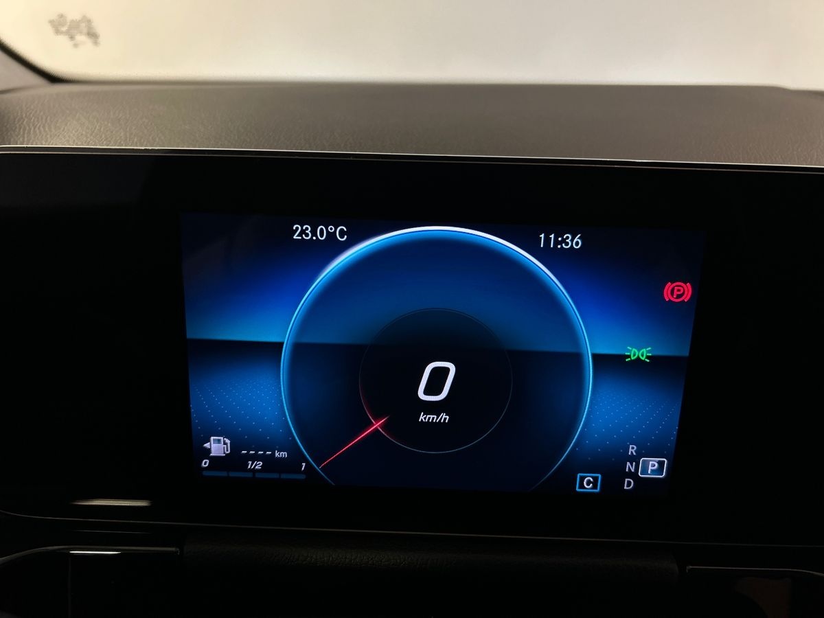 Mercedes GLA GLA 180 D Business Extra 8G-DCT - 13