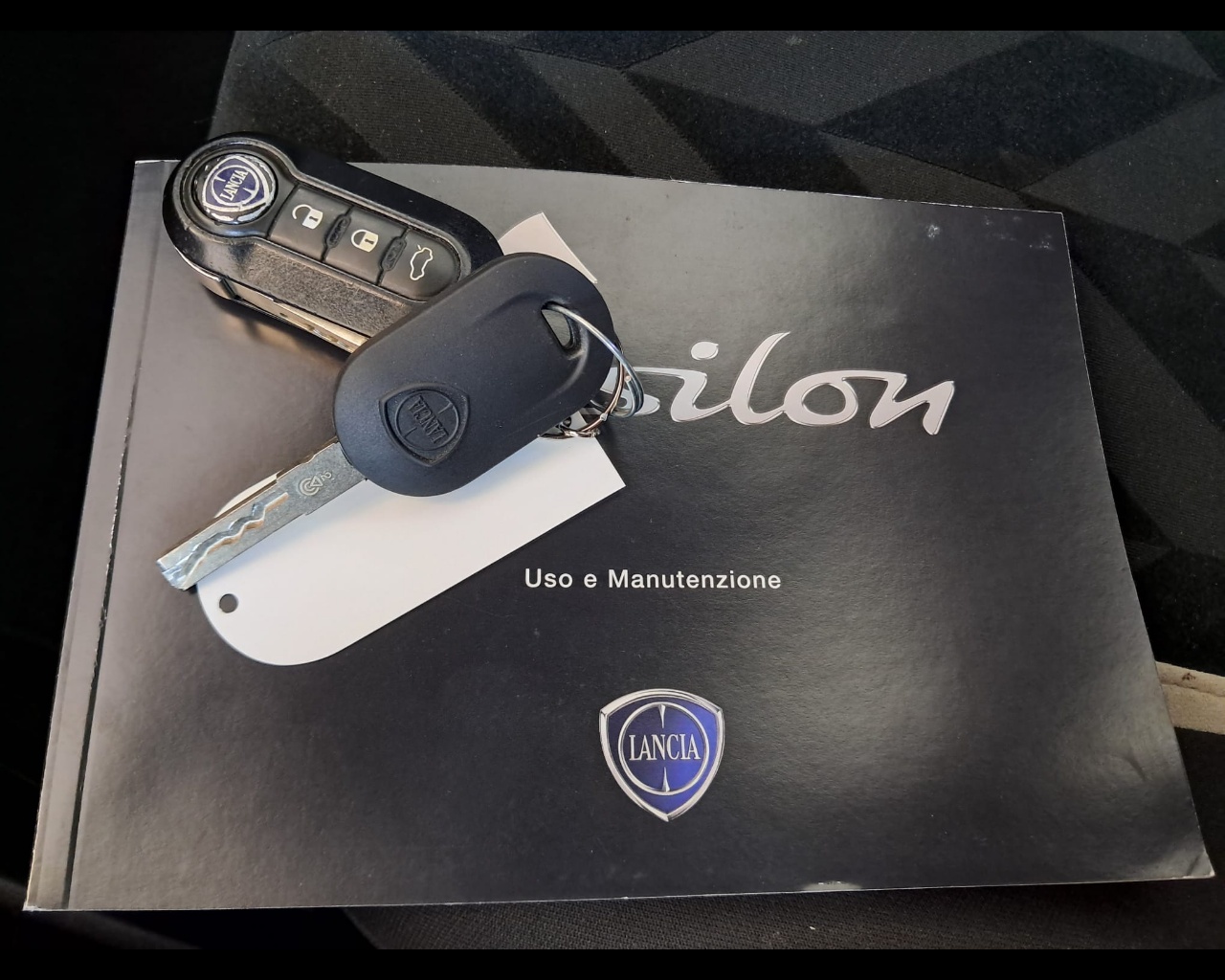 Foto LANCIA Ypsilon 1.2 Gold ecochic Gpl 69cv 