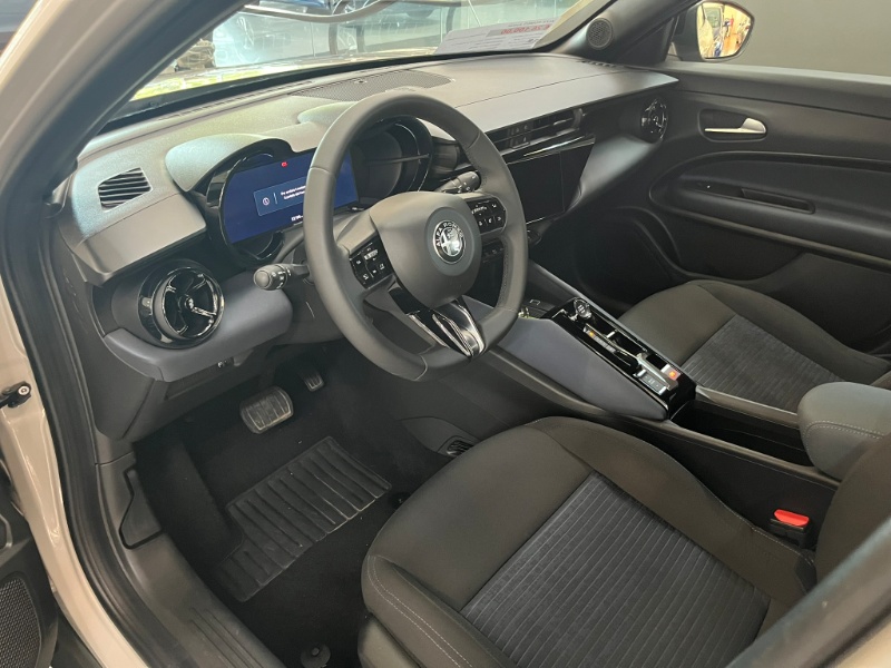 ALFA ROMEO – Junior 1.2 136 CV Hybrid eDCT6