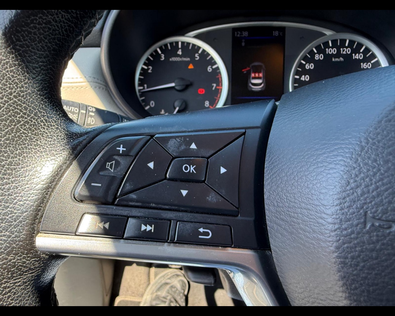 Foto NISSAN Micra 1.0 ig-t Eco N-Design Gpl