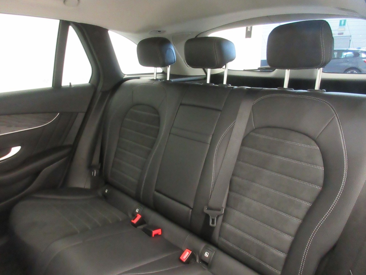 Mercedes GLC GLC SUV 200 D Premium 4Matic 9G-Tronic Plus - 11
