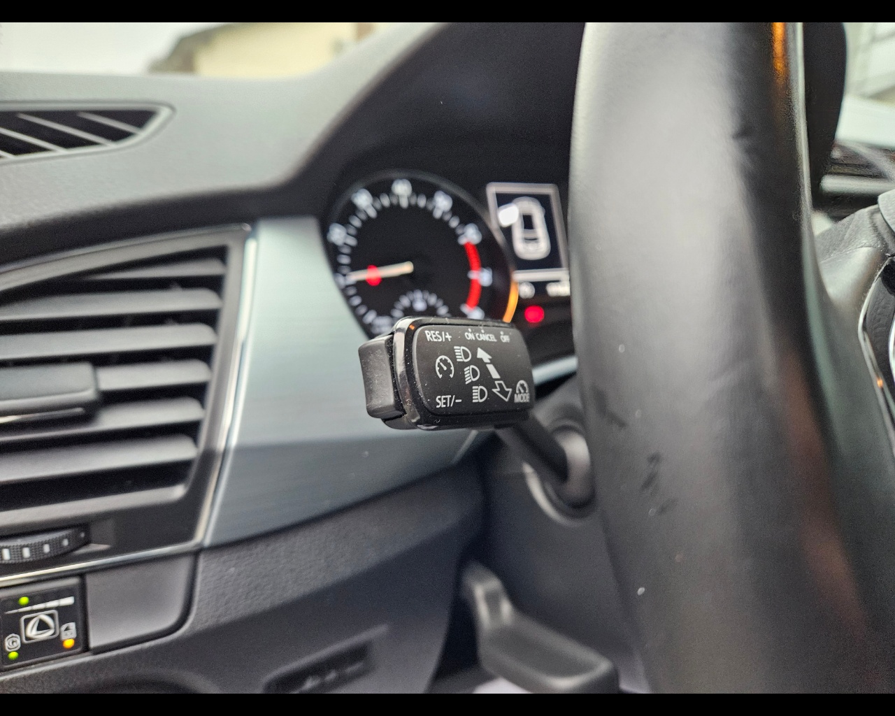 SKODA Fabia Fabia 1.0 mpi Twin Color Design Edition Nero 60cv Benzina Usato - 14