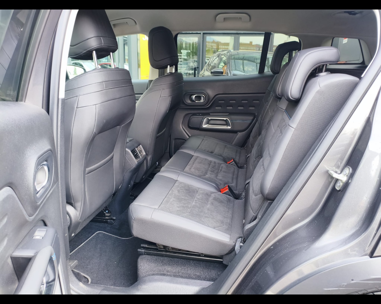 Foto CITROEN C5 Aircross 1.5 bluehdi Shine Pack s&s 130cv eat8