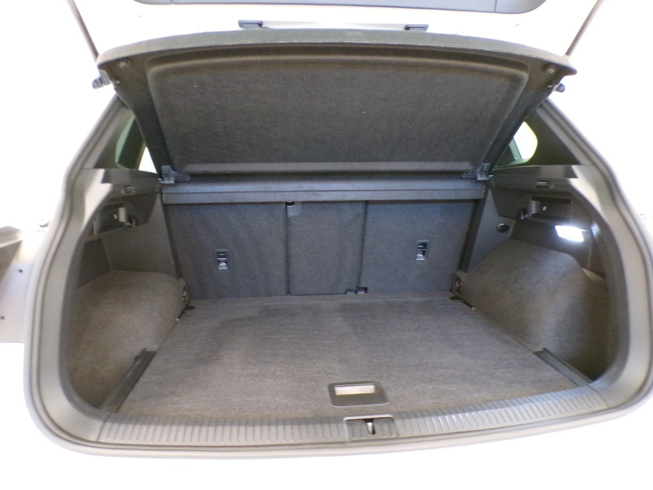 Volkswagen Tiguan Tiguan 2.0 TDI SCR 150cv R-Line DSG - 9