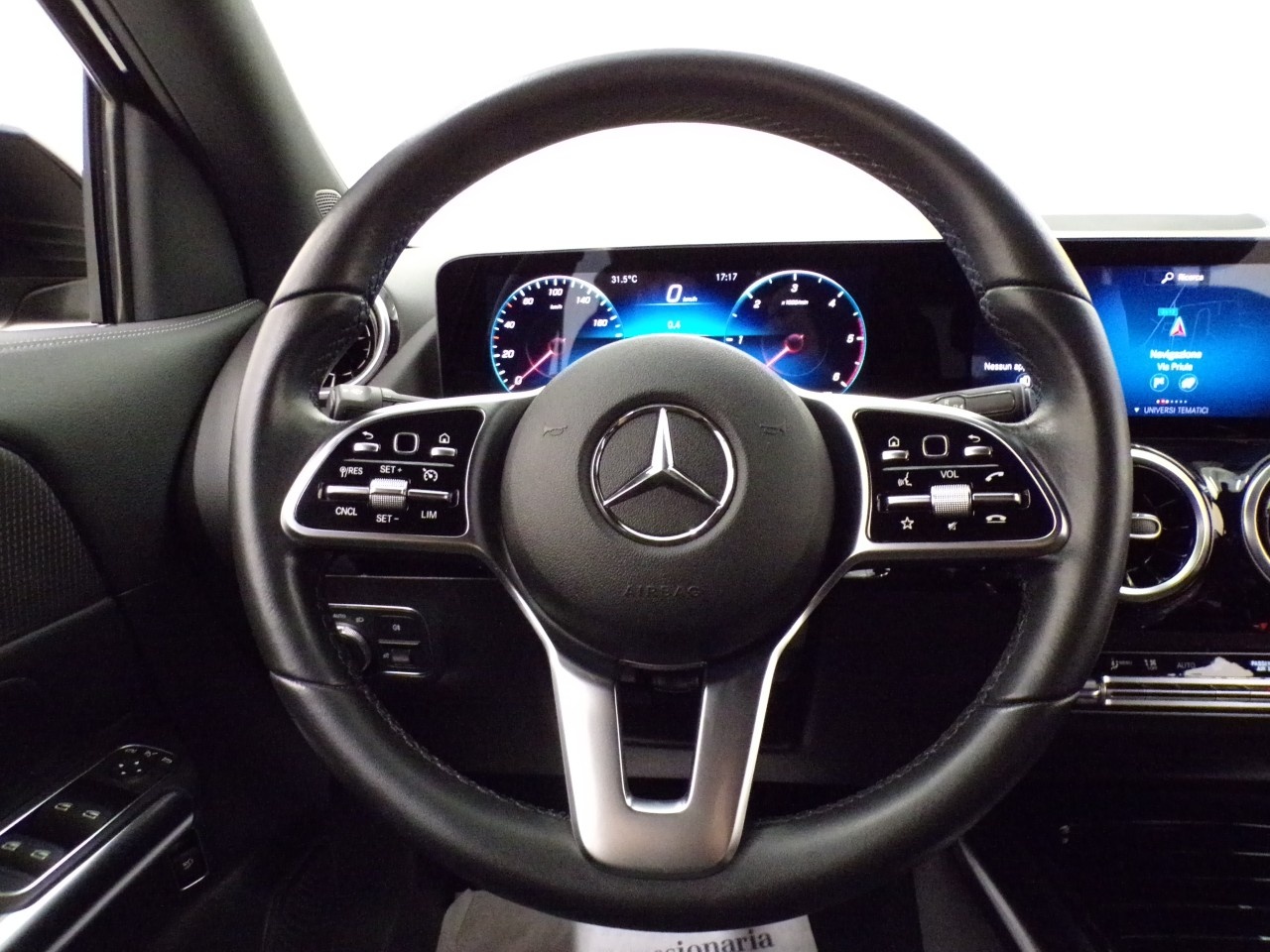 Mercedes GLA GLA 200 D Sport Plus 4Matic 8G-DCT - 16