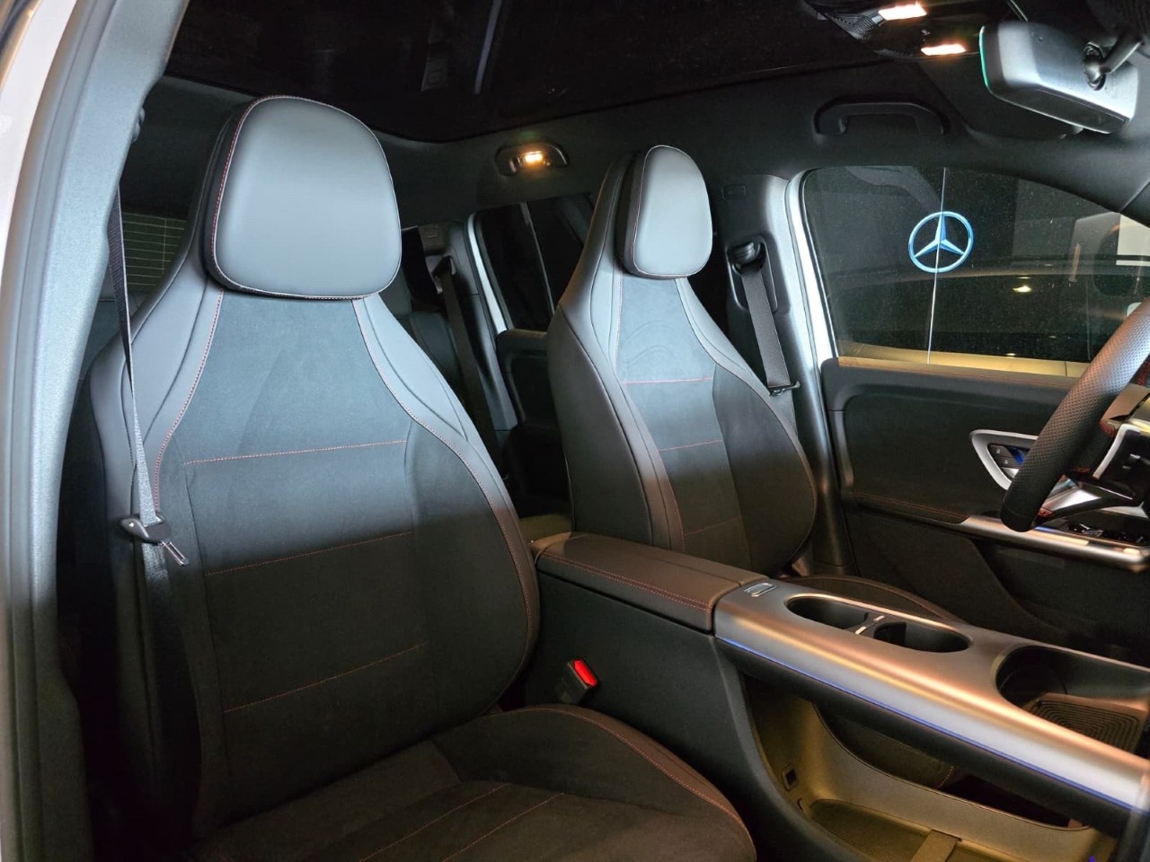 Mercedes GLB Elettrica GLB 250+ con tecnologia EQ Advanced Plus - 12