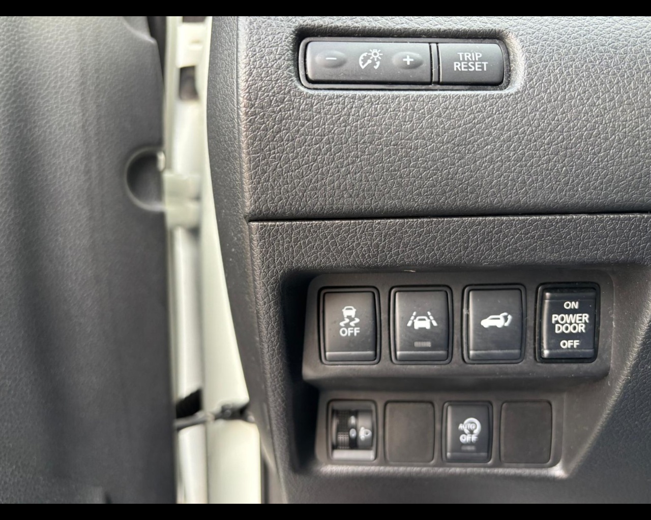 Foto NISSAN X-Trail 1.6 dci N-Connecta 4wd N1