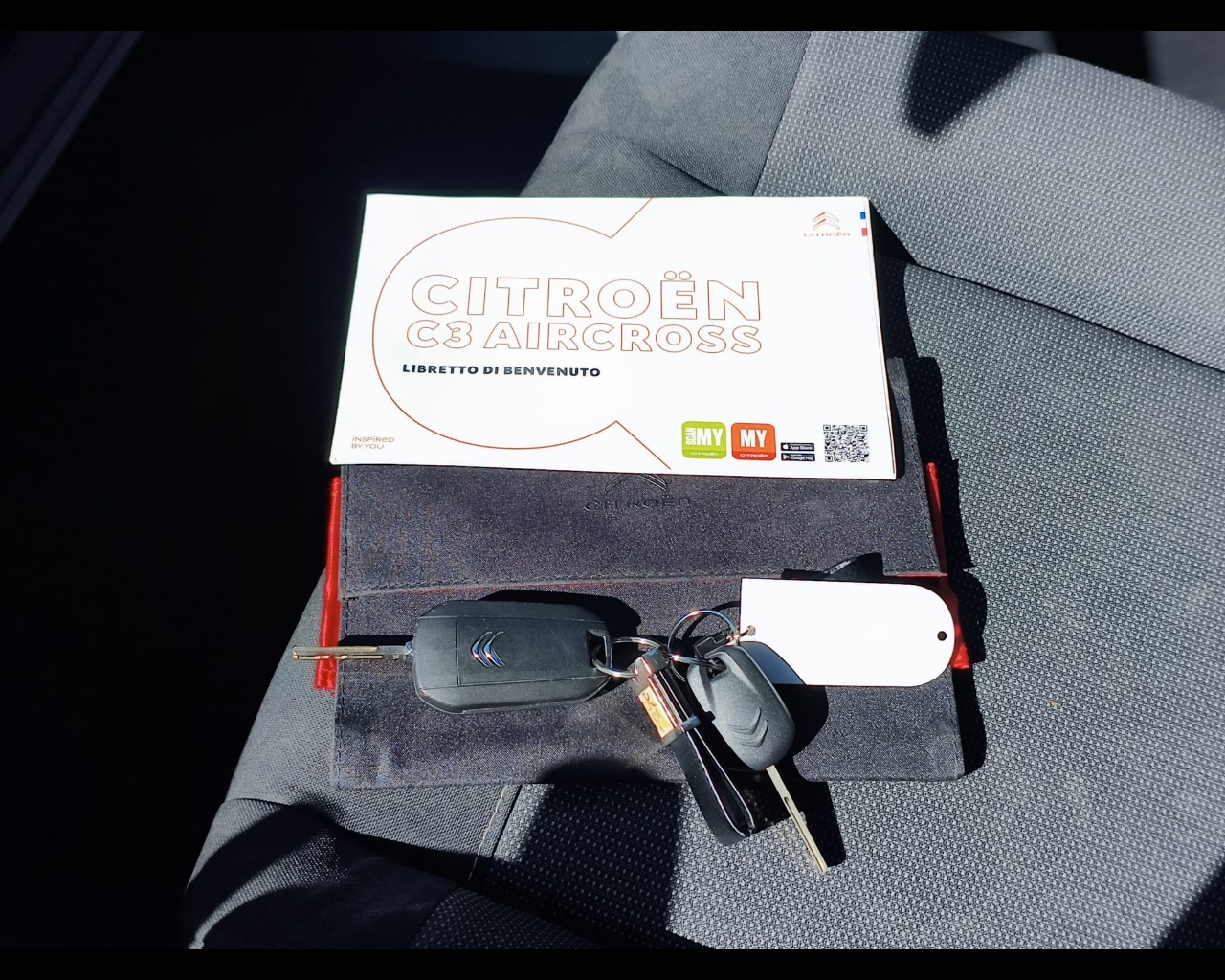 Foto CITROEN C3 Aircross 1.2 puretech Shine Pack s&s 110cv